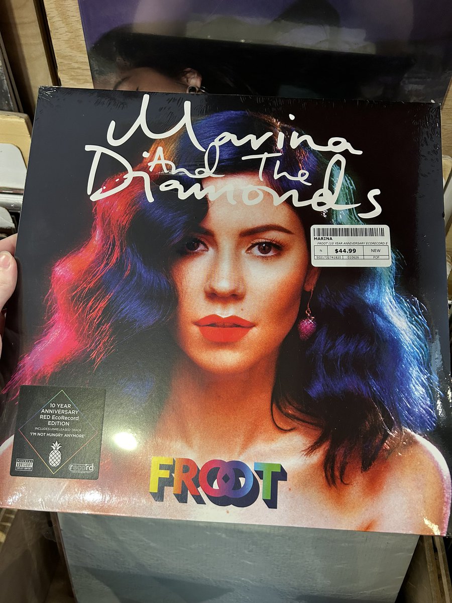 marisbutterflyy's tweet photo. froot 10 year anniversary edition spotted in the wild !! ♥️🍒 https://t.co/x7JtWWfZhq