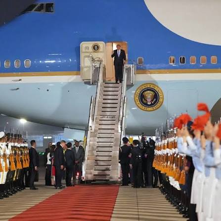 DougWahl1's tweet photo. SHOULD TRUMP GET BOTH PLANES?

It has long been reported that after he leaves office the gifted Air Force One, that has only been used once, will be moved to Trump's future presidential library in Florida.

But according to Eric Trump his father also wants the older version that served 7 presidents to be parked at his library.

Are you okay with that?