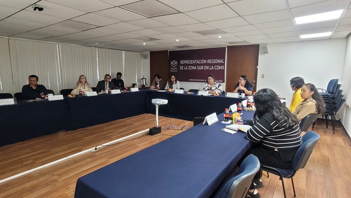IsssteZonaSur's tweet photo. ¡Avanzamos con ética y transparencia! 🏛️✨

​Realizamos la 3ª Sesión Ordinaria del Comité de Ética en la Representación Sur. Seguimos trabajando bajo principios firmes para garantizar un servicio digno y honesto para toda nuestra derechohabiencia. 🤝
#ISSSTEZonaSur #MartíBatres https://t.co/y5mUySU5jz