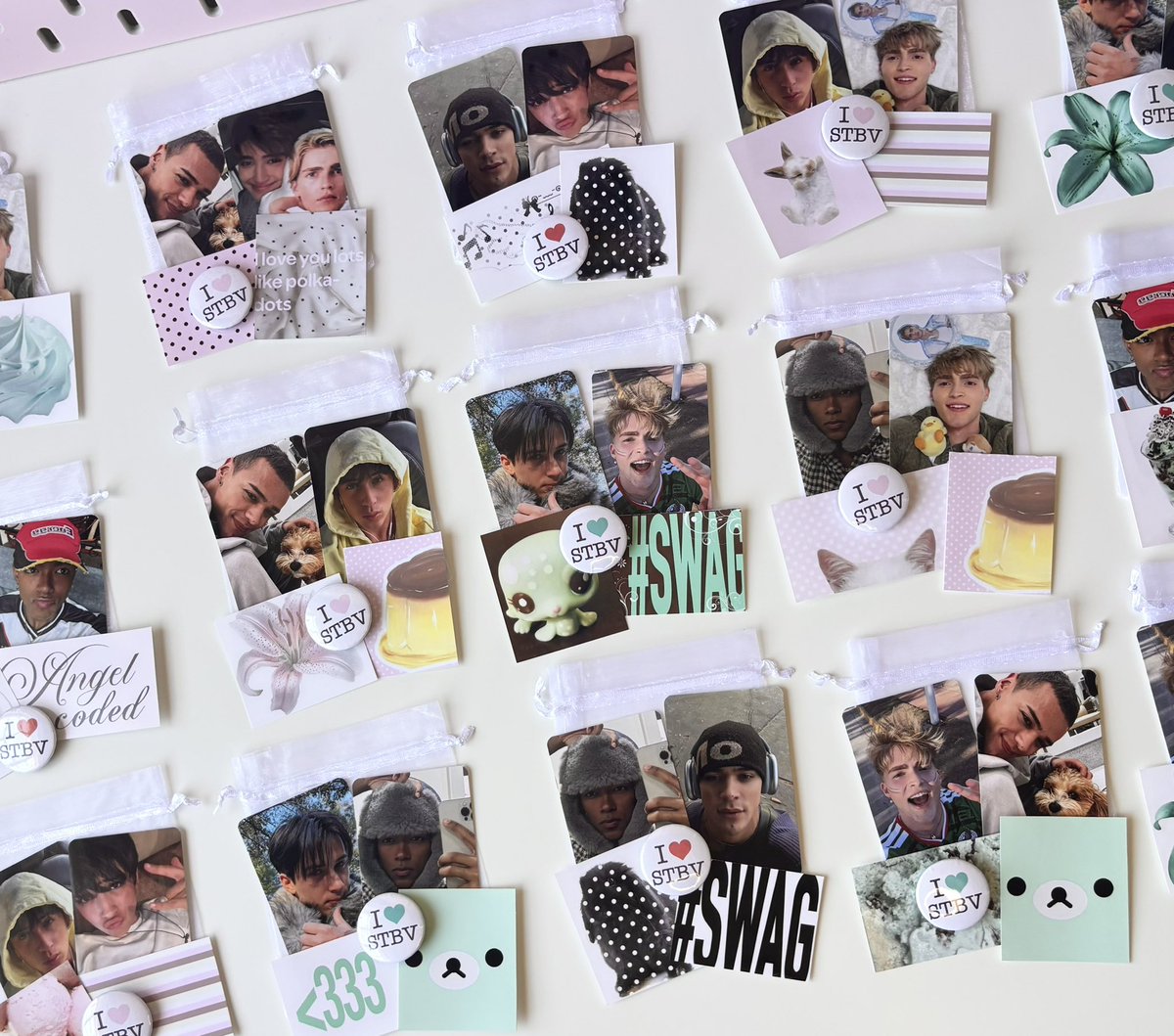 binpookie's tweet photo. finished making zb1 & santos bravos freebies for kcon #yippeee https://t.co/jnmW3dMPev