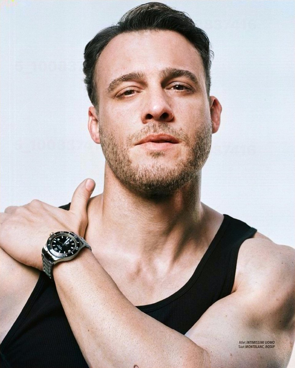 FrizbiTv's tweet photo. Birsen Altuntaş'ın haberine göre #KeremBürsin'in başrolünde yer alacağı #GrandMaisonİstanbul dizisinin kadın başrolü Defne karakteri için #SılaTürkoğlu'na teklif götürüldü. 

Prime Video için hazırlanan 8 bölümlük dizinin Urla'da çekilmesi planlanıyor. https://t.co/RAS7bjPi4A