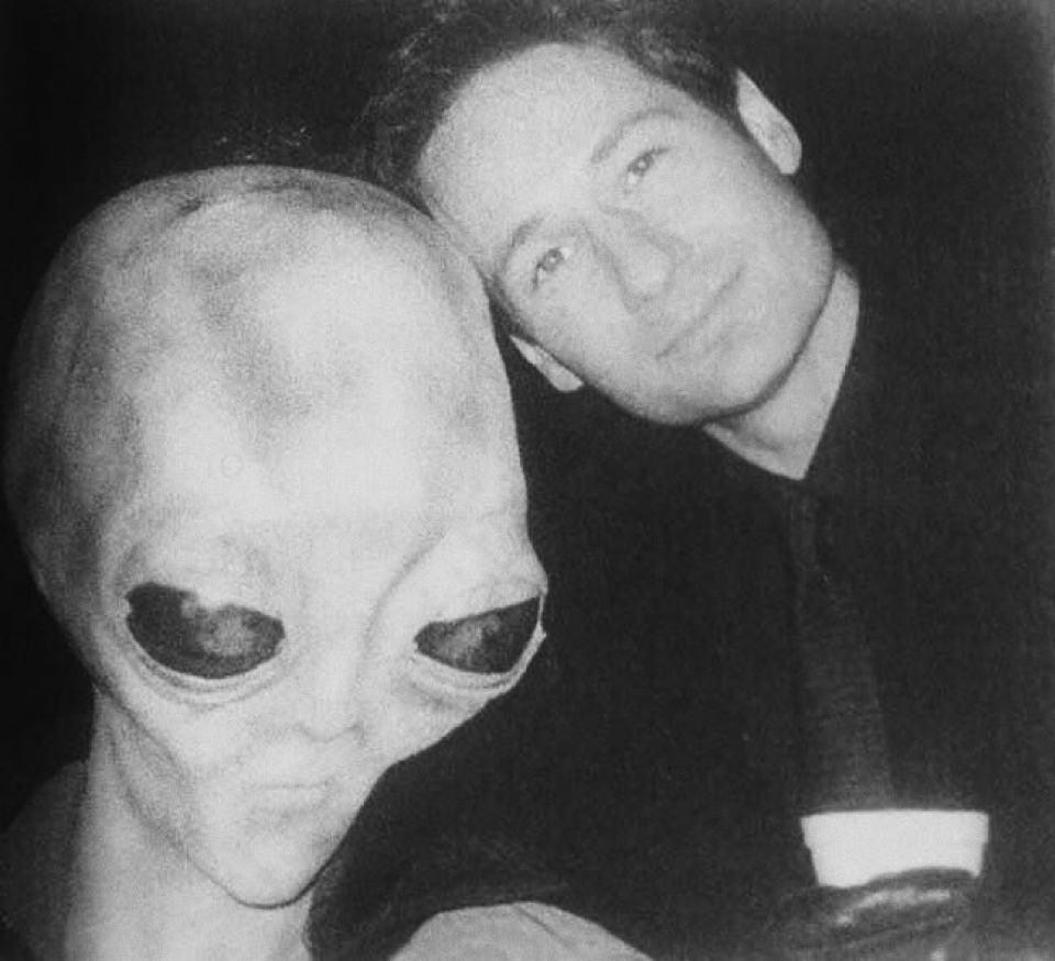 TheCinesthetic's tweet photo. Happy 66th Birthday to David Duchovny! https://t.co/v51iykZfMl