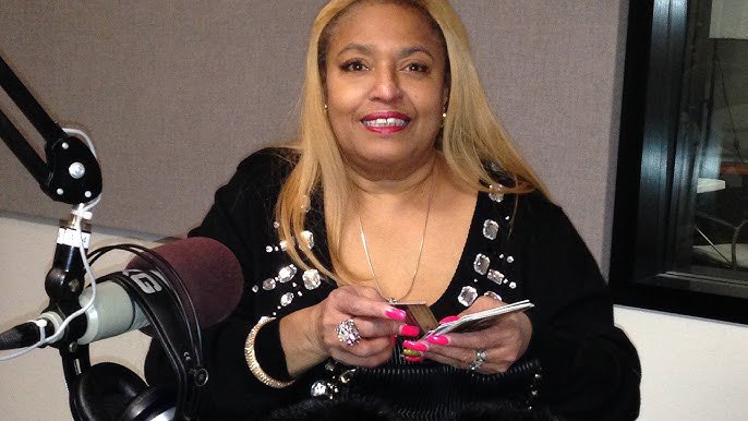 BlameEricLamont's tweet photo. If you grew up watching BET, VH1, Unsung, or Behind The Music - you know Flo Anthony.

Rest In Peace to a legend. 

Before The View &amp; Wendy Williams, there was Flo Anthony. https://t.co/xkn5tenLAE