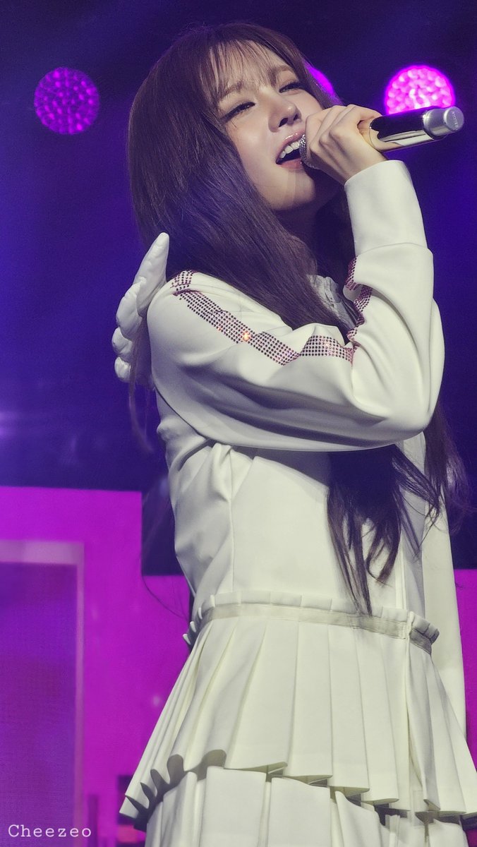 Cheezeo's tweet photo. 260801 LA
#LIZ #리즈 #リズ
#IVE #아이브 #SHOW_WHAT_I_AM https://t.co/LmAayA70yS