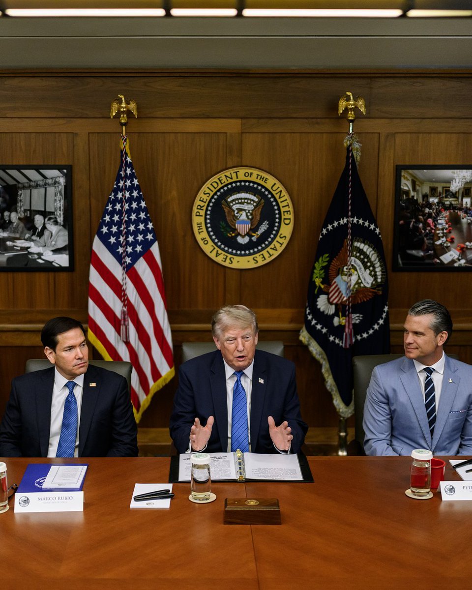 TrumpvoiceQ's tweet photo. President Trump and his cabinet have made incredible achievements in just 18 months in office.

"America is safer, and stronger, and far more successful than it was two years ago. When we took office, we inherited a total catastrophe." - President Donald J. Trump 🇺🇸 https://t.co/scmBbEXQo3