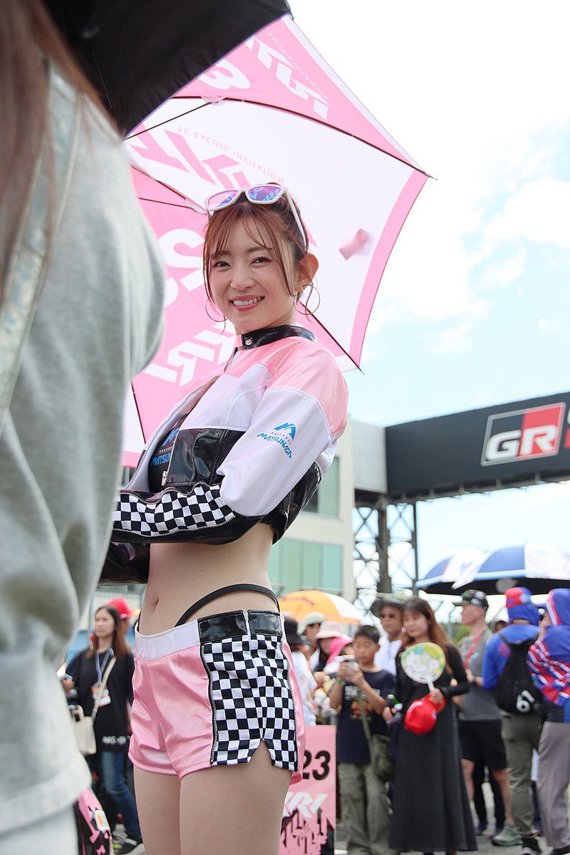 zuya18fuji's tweet photo. ENEOSスーパー耐久シリーズ2026
Empowered by BRIDGESTONE 第五戦 スーパー耐久レースin オートポリス
グリッドウォーク

TKRI
宮越愛恵さん
@manae_miyakoshi 

#スーパー耐久
#AUTOPOLIS
#TKRI
#まなちゅん 
#ファインダー越しの私の世界 https://t.co/CI0IrR2jXo
