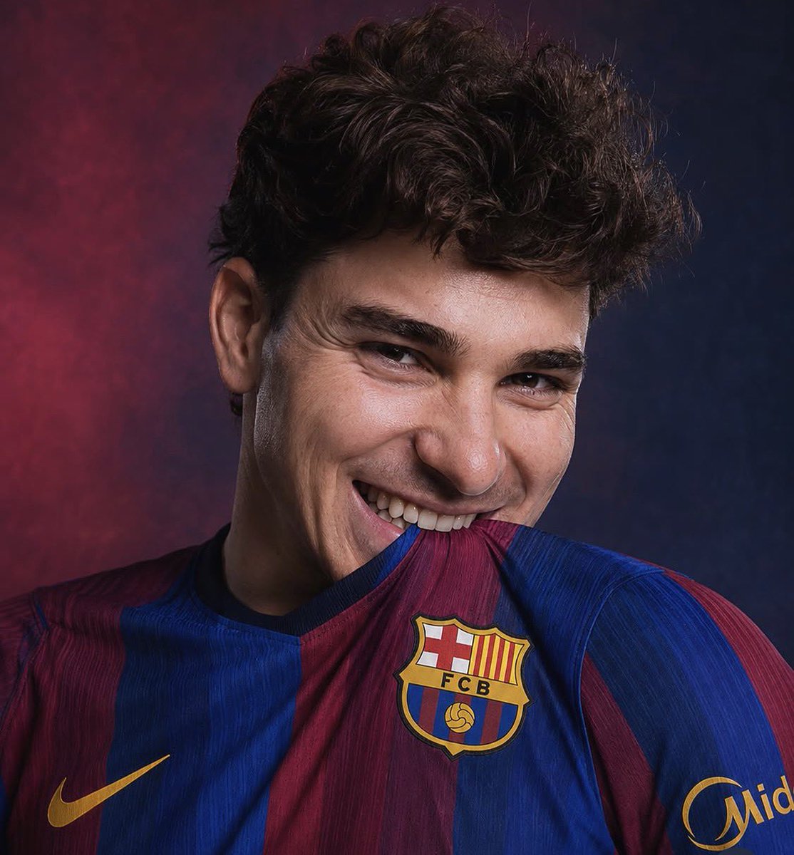JJGabriel___hq's tweet photo. 🔵🔴🥶 https://t.co/JZaPp6bIfg