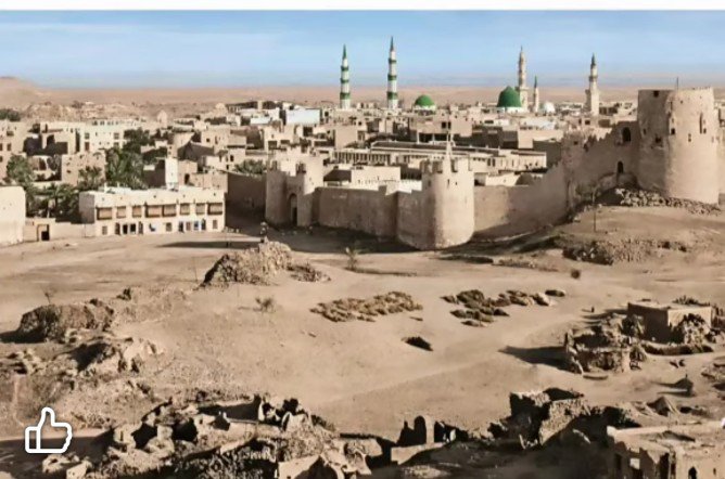 Drdhiaattar's tweet photo. عاشت المدينة بهذا السكون وهذا الهدوء قرونا كثيرة وكانت القبة الخضراء الشريفة والمنائر المنيفة للمسجد النبوى الشريف يراها كل من دخل المدينة ويراها من يسكنها عن قرب وعن كثب لا تحجبها البنايات ايام جميلة وليال هادئة مضت.
ليال وصال لو تباع شريتها 
              ولكن لا تباع ولا تشرى https://t.co/9muSMpPRWM