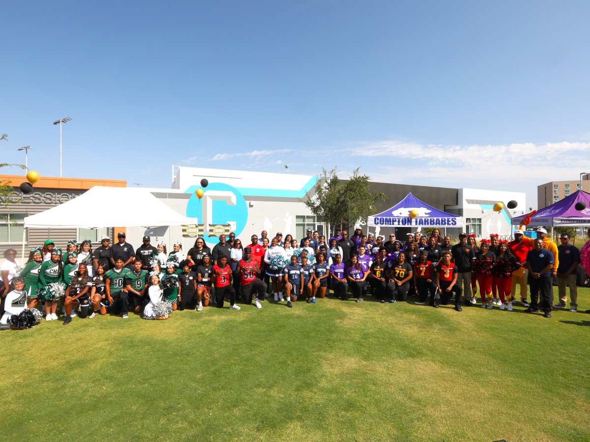 ComptonUnified's tweet photo. 🏈 The Hub City League officially debuted with first-ever Football Media Day at Compton High! Scholar-athletes from Cabrillo, @bigtenapaches, @MightyTarbabes, Compton Early College &amp; @DominguezHSDons celebrated the inaugural season of football &amp; flag football. 🎉 #HubCityLeague https://t.co/1gqnnitrWu