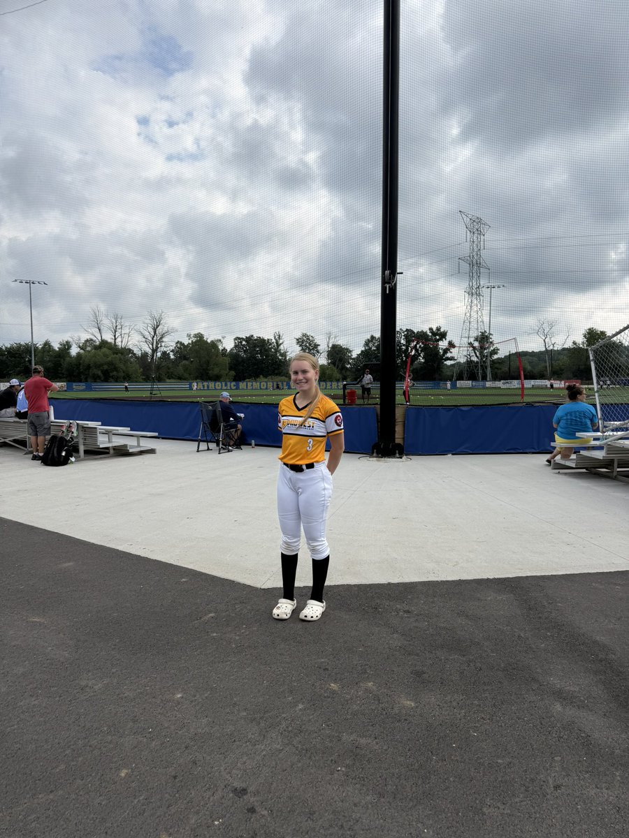 SummerLarson28's tweet photo. Had a great first day at Showtime! Can’t wait to get back on to the field tomorrow!
@ShowtimeSports1 
@ProductionsW7 
@Wisoutlawz https://t.co/Tb1DSWPRzT
