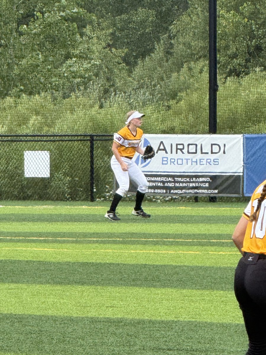 SummerLarson28's tweet photo. Had a great first day at Showtime! Can’t wait to get back on to the field tomorrow!
@ShowtimeSports1 
@ProductionsW7 
@Wisoutlawz https://t.co/Tb1DSWPRzT