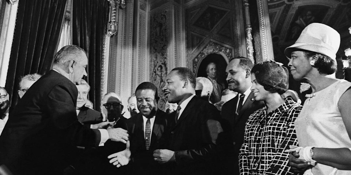 TammiMinoski's tweet photo. #OTD 1965: President Lyndon B. Johnson signed the #VotingRightsAct into law, prohibiting racial discrimination in voting. #USHistory https://t.co/2UABK9IcHo