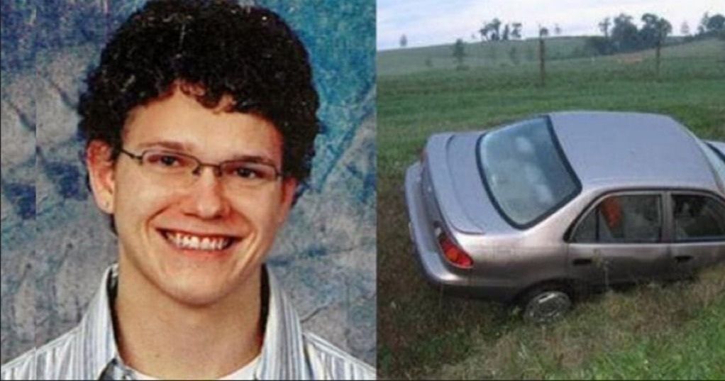 fasc1nate's tweet photo. In May 2008, Brandon Swanson was driving toward Marshall, Minnesota, around midnight when he accidentally drove his car in a ditch.

He called his parents for a ride, uninjured. During a 47-minute call with his father as he tried to describe his location, Brandon suddenly shouted “Oh sh*t!” and the line went dead.

Authorities later found his car, but Brandon was never seen again. 

The most haunting photos ever taken: https://t.co/POrqRRccxc