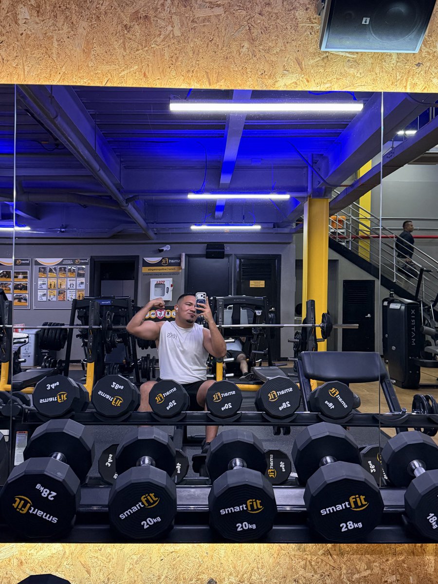 onniplus's tweet photo. Menos mal existe el gym https://t.co/Vrow6msHtA