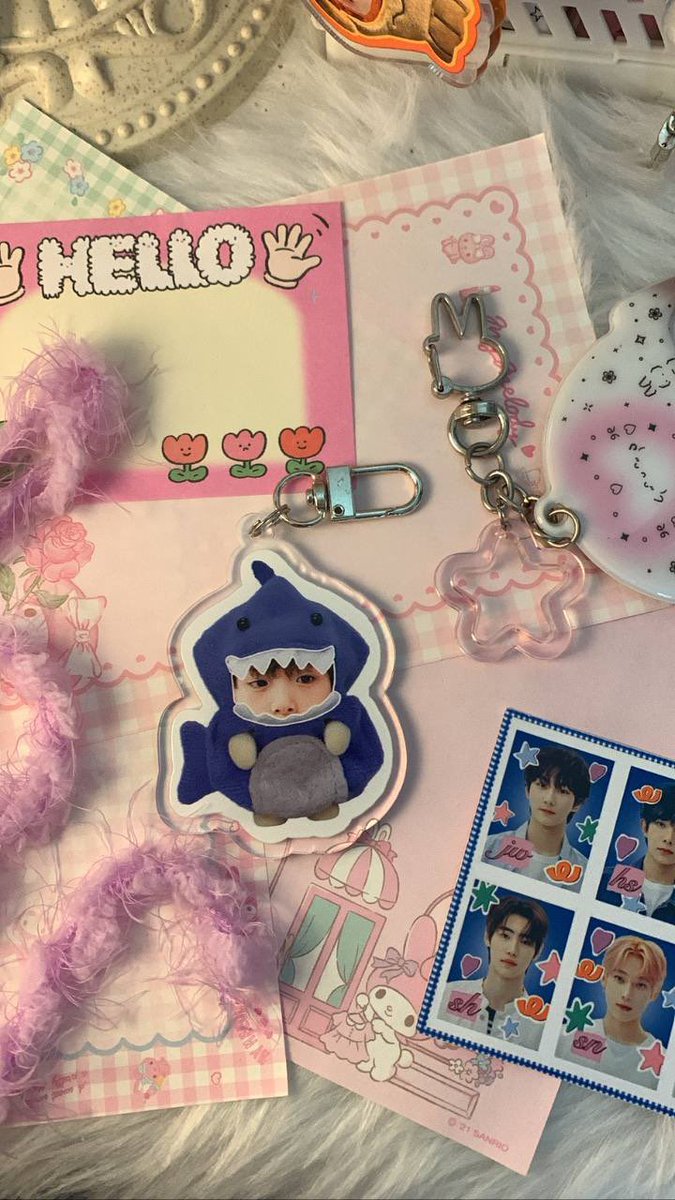 hellufyuer's tweet photo. MADE THESE CUTE KEYCHAINS https://t.co/eZ6y1u7afS