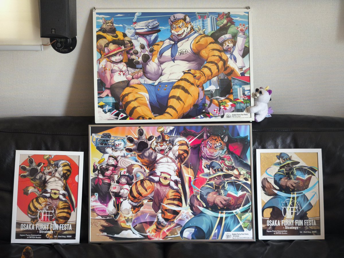ポスターとかクリアファイルは額装すると良い感じ!オススメのフレーム