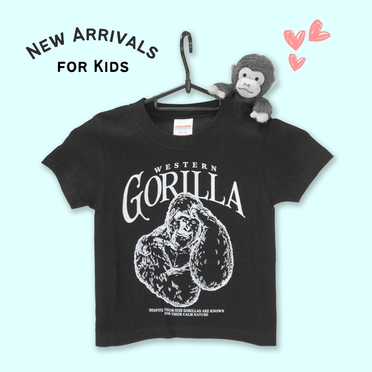 GORILLANDshop's tweet photo. 「モモタロウTシャツ」にキッズサイズが登場🦍✨

クールなデザインで、
憧れの親子コーデもできちゃいます❤

ぜひ、店頭＆オンラインショップでチェックしてみてくださいね！
https://t.co/8rQPndahCZ

※ぬいぐるみは付属しません。 https://t.co/c4HQXA11wJ