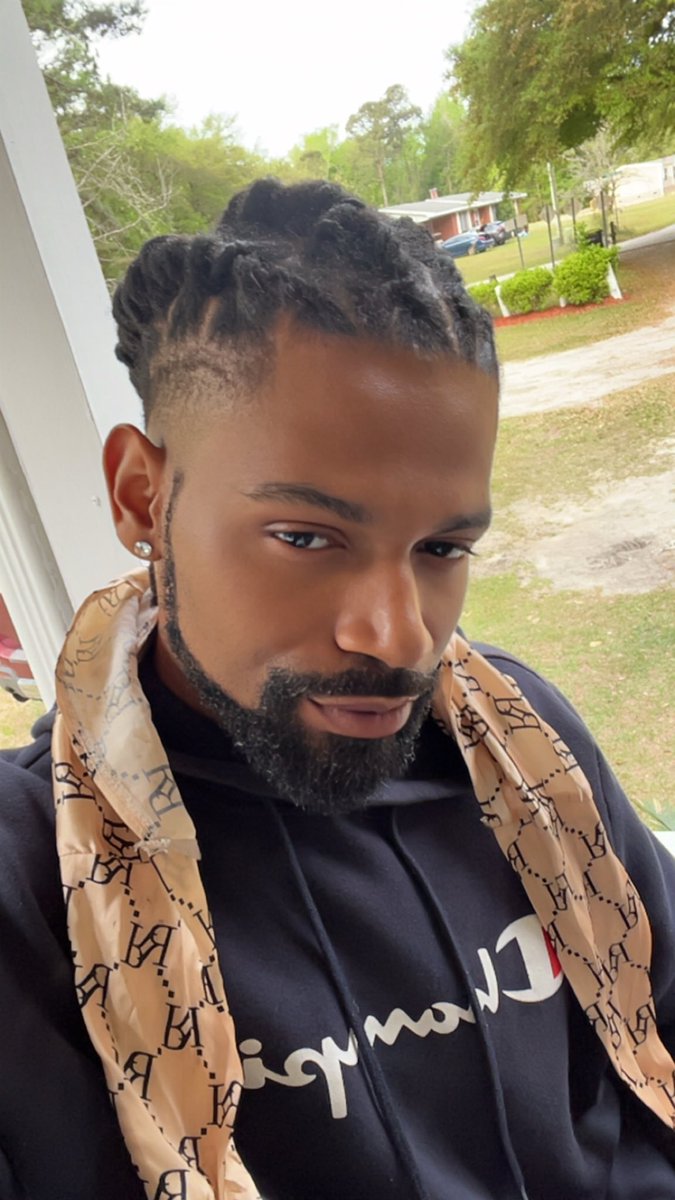 RaeBoogieMusic's tweet photo. It’s my birthday!🎉#Big25 https://t.co/znzWCxaL7q