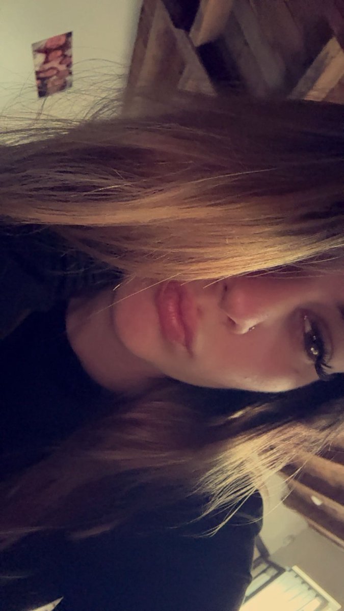 capr6sun's tweet photo. les paye sont tombés 
les tributes on intérêt à être bon🐶💶 

#Findom #Moneyslave #Tribute
#Cashmaster #Cashslave https://t.co/FZHWVxlhrZ