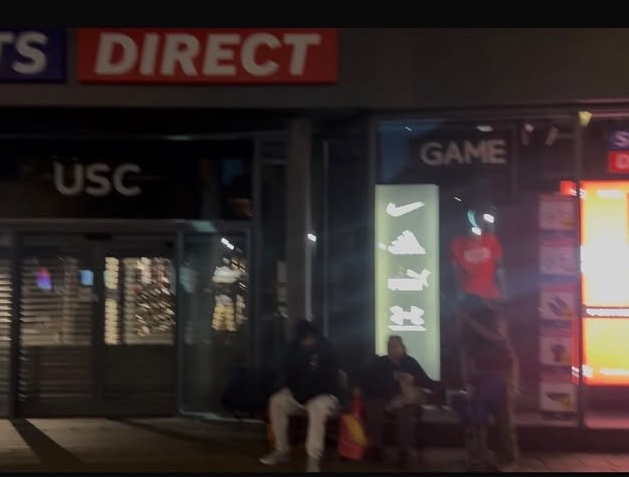 PBSTUK's tweet photo. Looks like some people are already queuing at Sports Direct in hopes of getting a Prismatic SPC 😲 https://t.co/sLq1KyHKYe