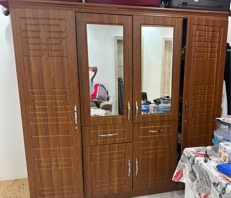 chaaton__'s tweet photo. Hellooo
(Y a pas beaucoup de visibilité sur ce compte mais j’espère que vous verrez)

Une amie déménage et solde cette armoire 4 battants à 120.000Fcfa (négociable) et le frigo â 70.000Fcfa

Si interessé(e), appelez moi sur 78 169 47 38

Rt tres apprécié 🙏 https://t.co/49Mkmzc3WO