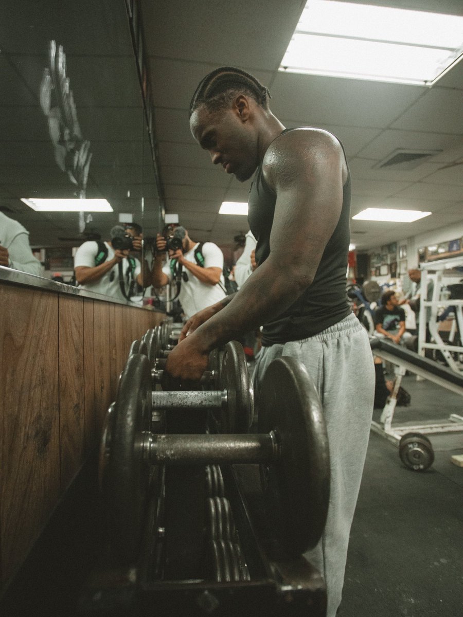 ShaqJacobs's tweet photo. @KaiCenat at Diamond Gym 
#ttd https://t.co/cedA2ANjdM