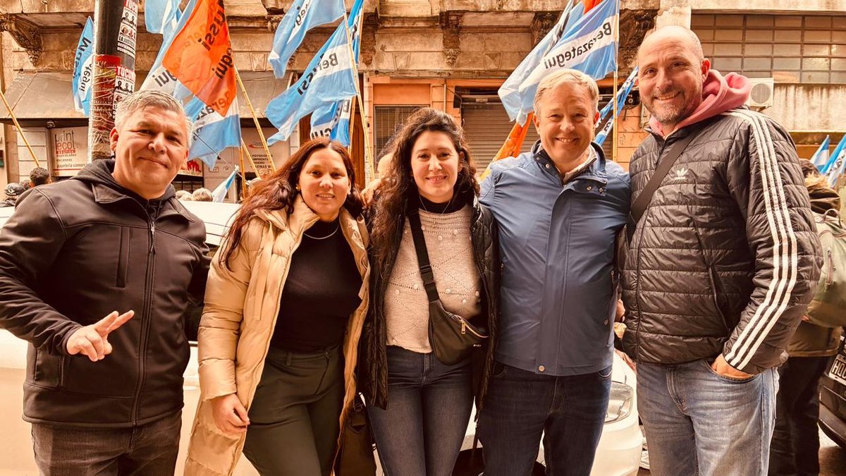 CascallaresPJ's tweet photo. 🇦🇷 Esta tarde nos movilizamos a la Plaza del Congreso en defensa de la Soberanía y el Patrimonio Nacional. 

#ArgentinaNoSeVende #LaPatriaseDefiende https://t.co/KM9JWuX07K