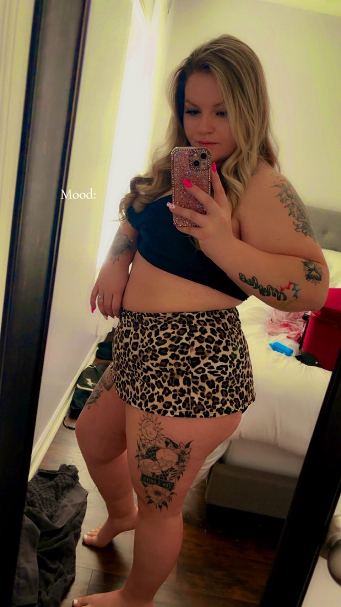 xxbarbiie_xo's tweet photo. Yall liked the last bikini pics so here’s more. Feast on 😈🥵💦 https://t.co/WAdZvKpjMZ