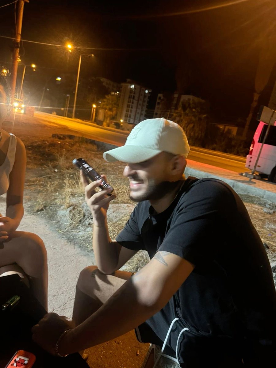 erenwoid's tweet photo. Yengeye evde yatıyorum yalanını attı yenge gör bunu https://t.co/XwUWKx3wZ4