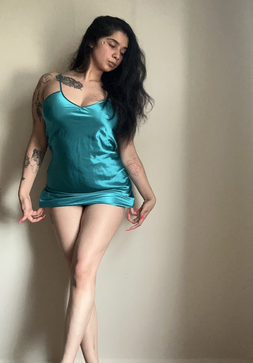 Jujucat888's tweet photo. Nipples and satin. 

#Satin #ContentCreator #Latina #LingerieDress https://t.co/pg1Jk8cwOJ