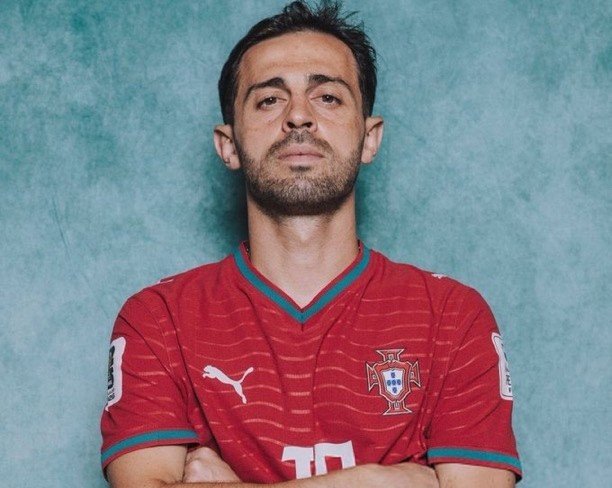 Madridpulse0's tweet photo. 🚨 Arda Güler &amp; Bernardo Silva won't fix what Rodri would.
❌Creativity isn't the problem.
✅Control is.
✅Tempo is
✅Defensive balance is.
✅Winning midfield duels is
Rodri solves all five
✅We need a general, A driver not another artist

🚨Remember this tweet, Madridistas. 👀 https://t.co/QGqjgSTb5S