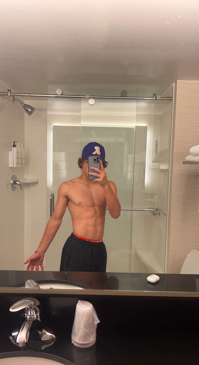 DerrickBain0fu's tweet photo. Hot bait files🥵🍆, mega links and VIP group/channel for lifetime access.. I'm also taking bait requests. https://t.co/ZfniEVGGez https://t.co/JaWx3ckr1a