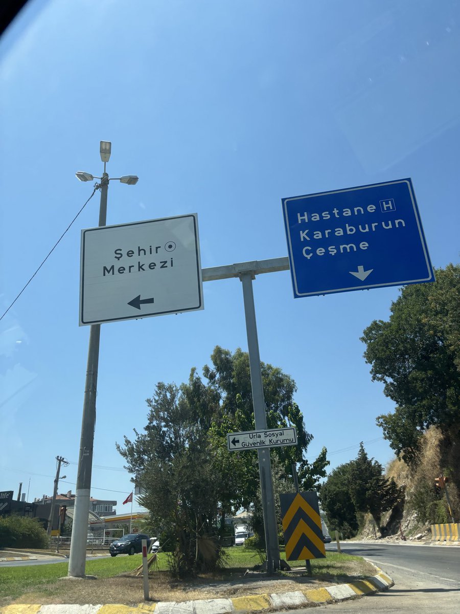 burc517's tweet photo. Jordan, Hamburger ve deniz https://t.co/DSW04vqlCl