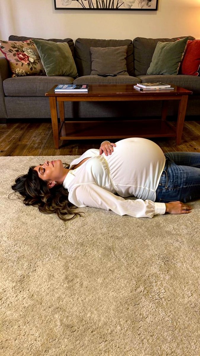 HarrietM03's tweet photo. Eating too much makes me sleepy..

#stuffed #belly #bloated #stuffing https://t.co/jCo4ySyIyw