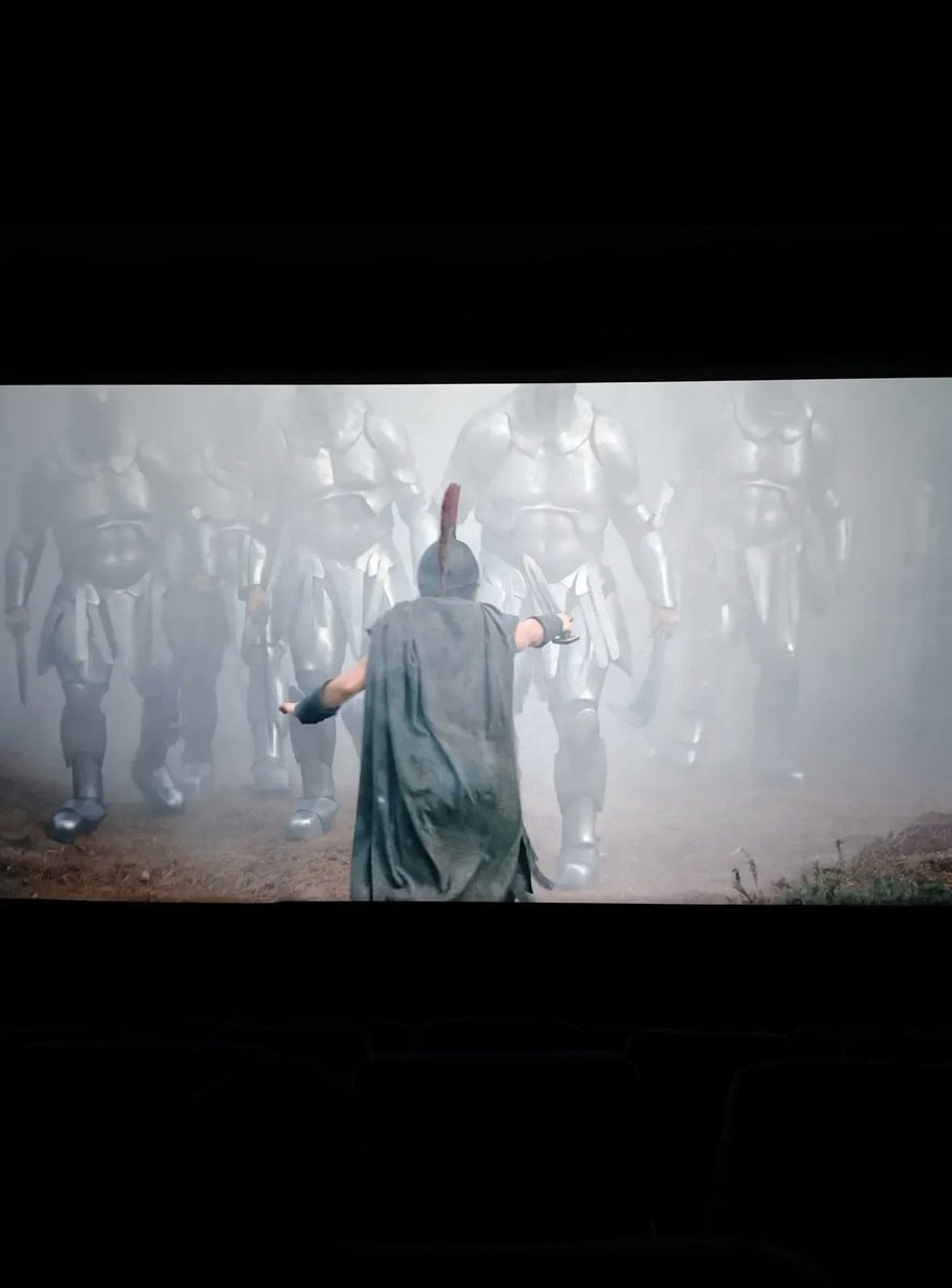 jk_sats's tweet photo. ★<오디세이> 일반관 VS 용아맥 비교

2.39:1 vs 1.43:1 비율

우측은 심지어 IMAX 70mm라서 해상도 
뎁스차이도 엄청남 https://t.co/oJo68uNWlN