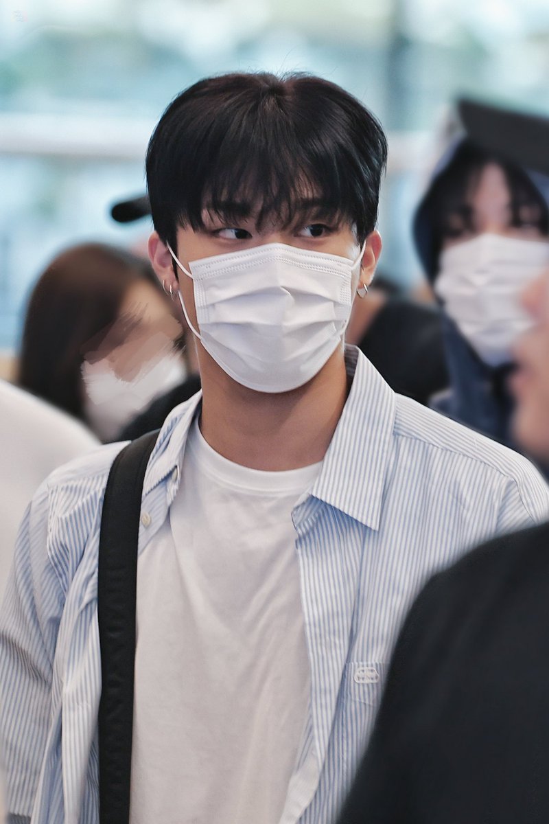 lyyz_DY's tweet photo. 260807 ICN
🫳🏻

#TREASURE #트레저 #PARKJEONGWOO #박정우 https://t.co/TFILykCeaQ
