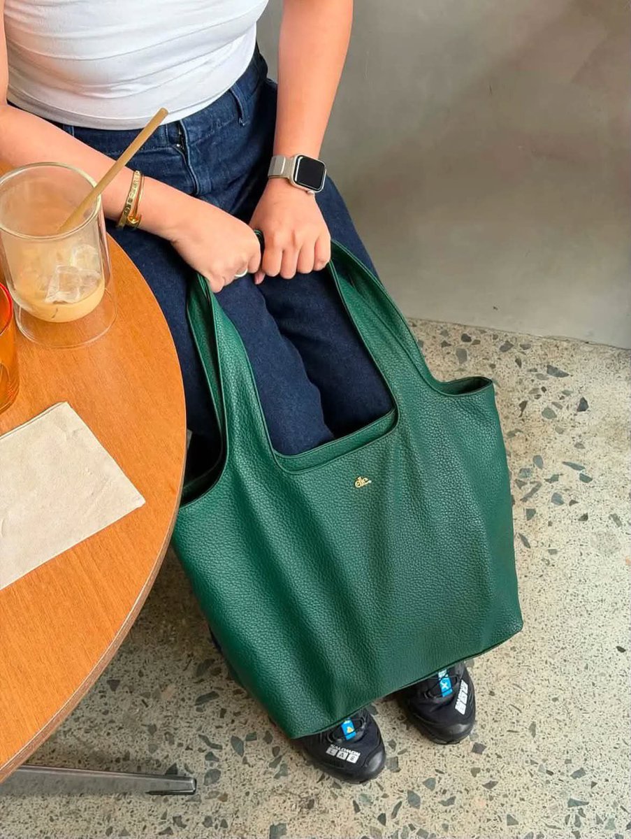 alluraxxsss's tweet photo. Grabe… LOCAL BRAND TO?! 🥹🇵🇭

Ang classy ng designs at grabe yung quality. Proudly local pero giving luxury vibes. 🤍✨

Let’s support our hardworking Filipino makers. 🫶🏻🤍 https://t.co/IEb6KYqZU3