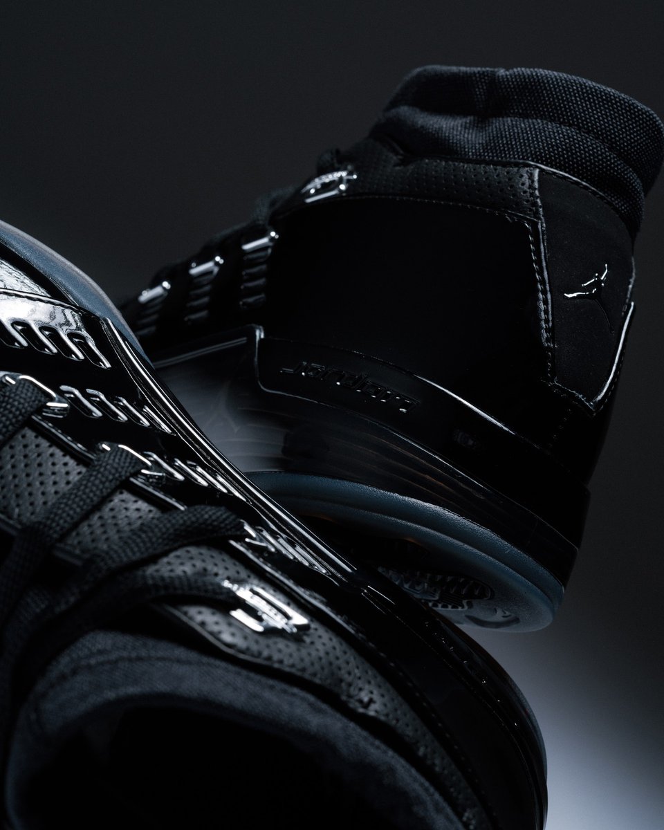 houseofheat's tweet photo. Air Jordan 17 Low "Black Patent" Drops August 8 🥷 https://t.co/l1N0eal9KL