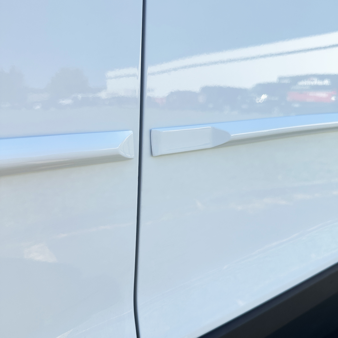 Dawn_Ent_Inc's tweet photo. NEW! 💥 HM-MACHE21

Body Side Moldings for the 2021-2026 Ford Mustang Mach-E. Custom painted protection designed to complement the vehicle's styling while helping guard against costly door dings.

#MustangMachE #MachE #FordEV #ElectricVehicle #FordAccessories #VehicleProtection https://t.co/DwxNf5zA9G