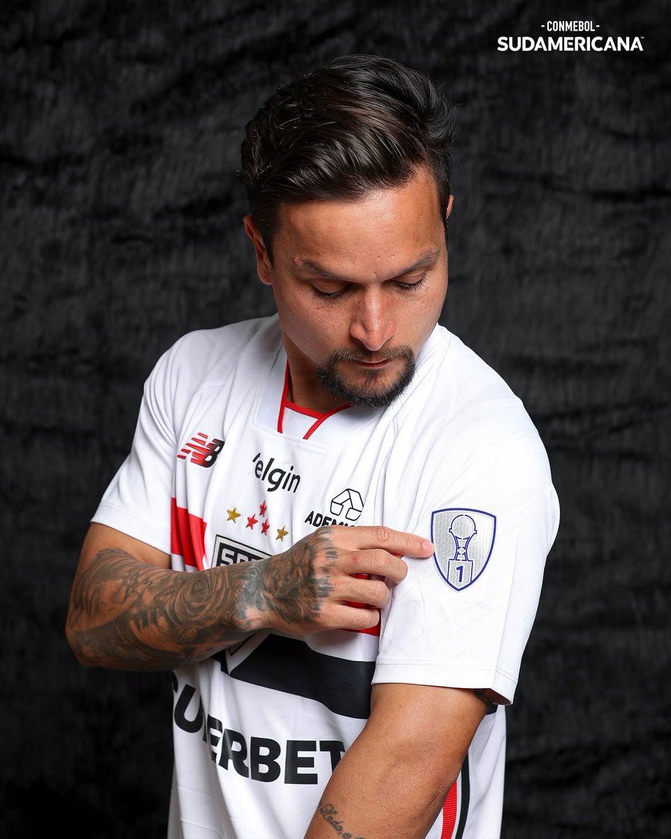 somosaopaulinos's tweet photo. Registros oficiais do Artur para a Copa Sul-Americana. 🇾🇪 https://t.co/Ny66xBNJFR