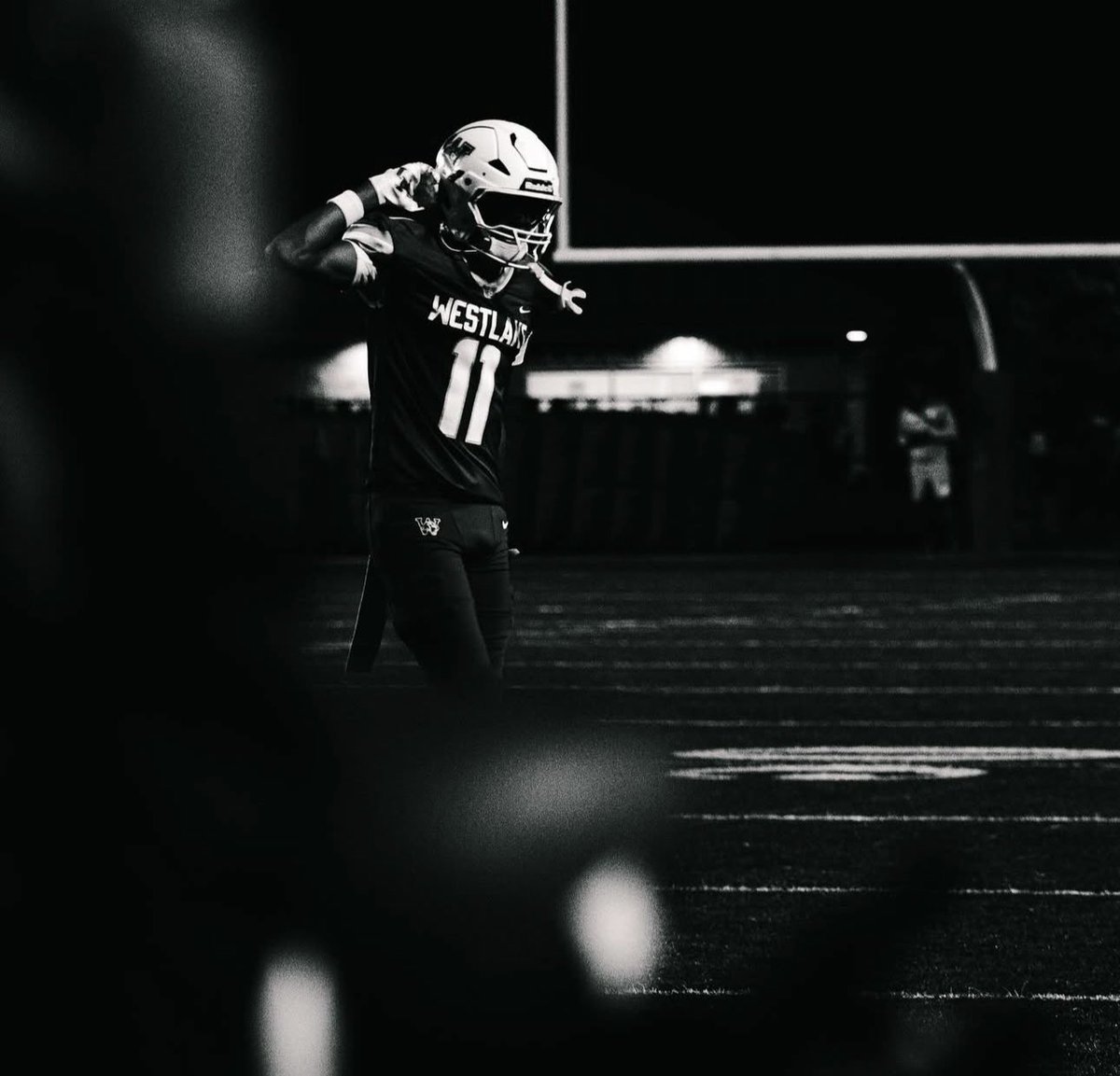 therealroscoe11's tweet photo. Hiding in plain sight……. #theBiggest #BigScoe #Unicorn #photogenic @WVU_GBE @BlueGoldNews @TEwracademy @RecruitWestlake @kwhit4 @WVUfootball @RecruitGeorgia @adamgorney @TJ_Randall12 @SSN_WVU @WVSportsNow @CMAnderson247 @espn @On3 @247recruiting @Rivals @RustyMansell_ https://t.co/8IauOf9aUH