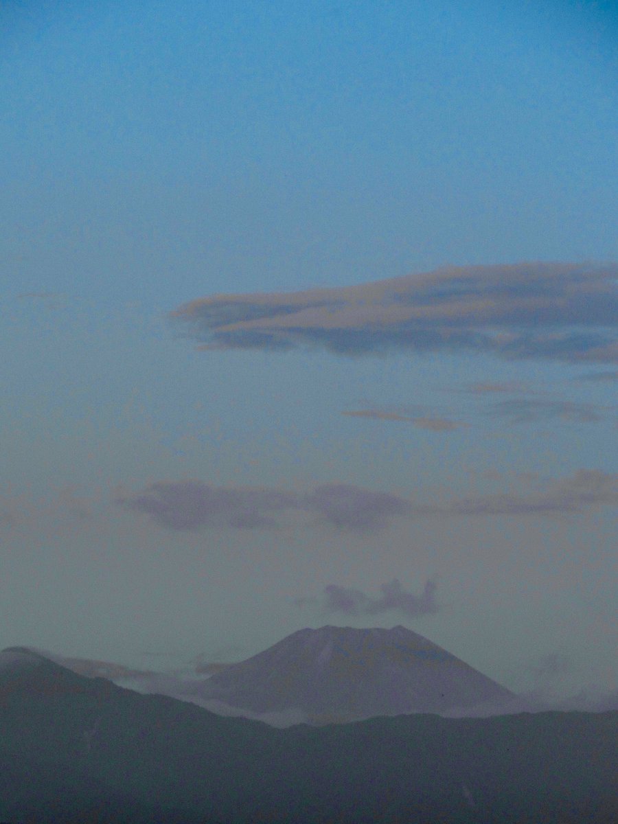 s31422's tweet photo. おはようございます😊〜富士山〜

今日の富士山🗻 https://t.co/IOmxigqy5H