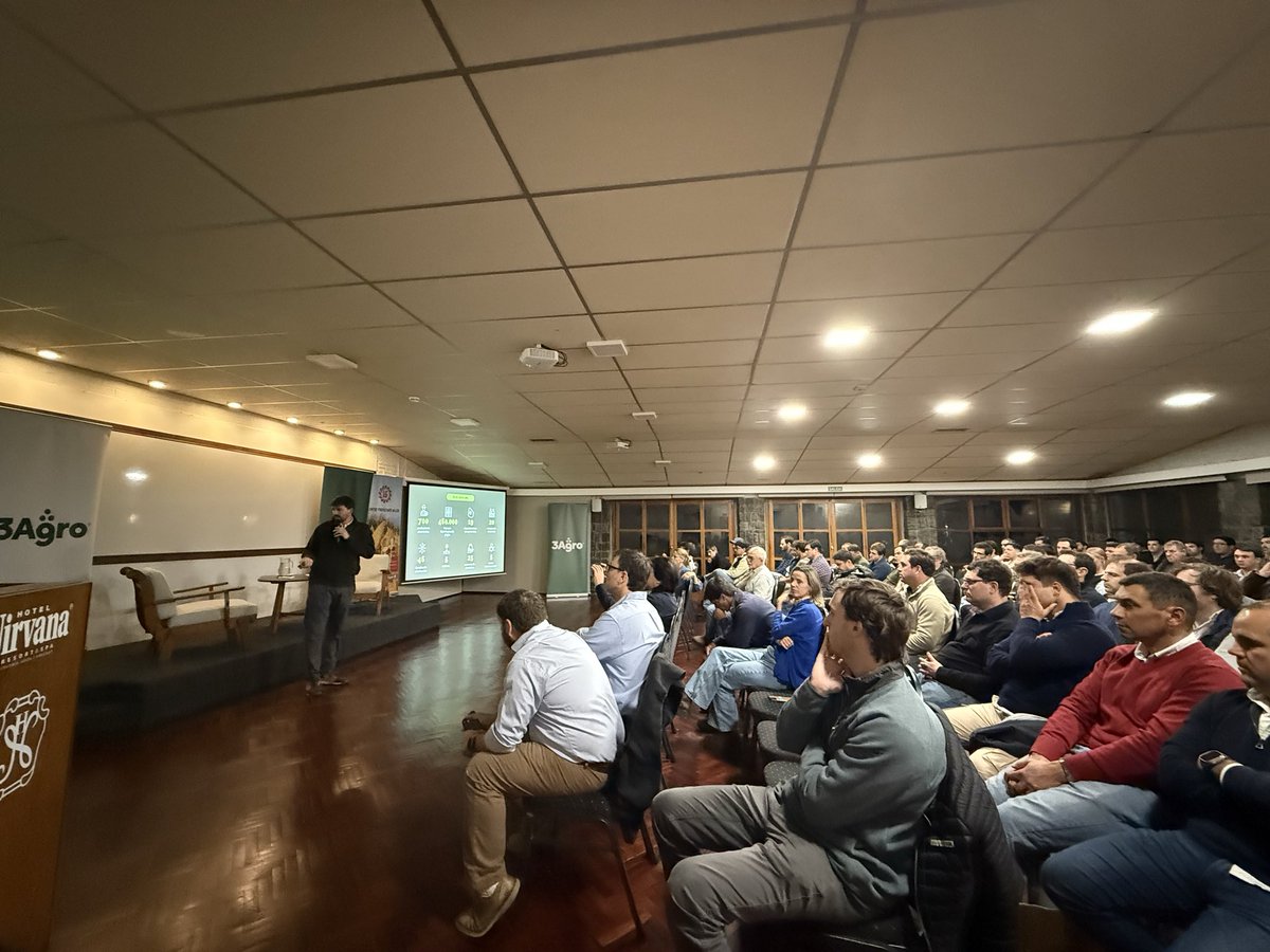 3agro's tweet photo. Jornada de Lanzamiento de maíz 🌽 junto a @Limagrain https://t.co/AOTOxffgZd