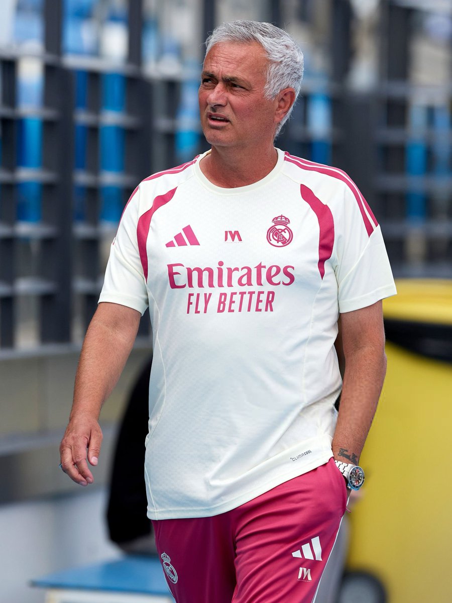 Forca_Fcb's tweet photo. AS |

ريال مدريد كان جادًا جدًا وقدم لـ رودري عرضًا ضخمًا لا يُمكن رفضه، حتى أن مورينيو شخصيًا تحدث معه ليشرح له المشروع. 

رودري رفض لأنه يريد برشلونة. https://t.co/vNqMhBMaie