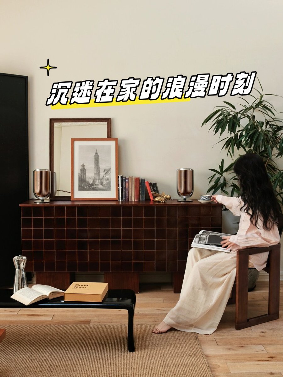 ehzydlffpr's tweet photo. 戴上耳机就闯进专属小天地，旋律拉走所有小烦躁，这才是周末该有的松弛感， https://t.co/TwHmkGdYyK