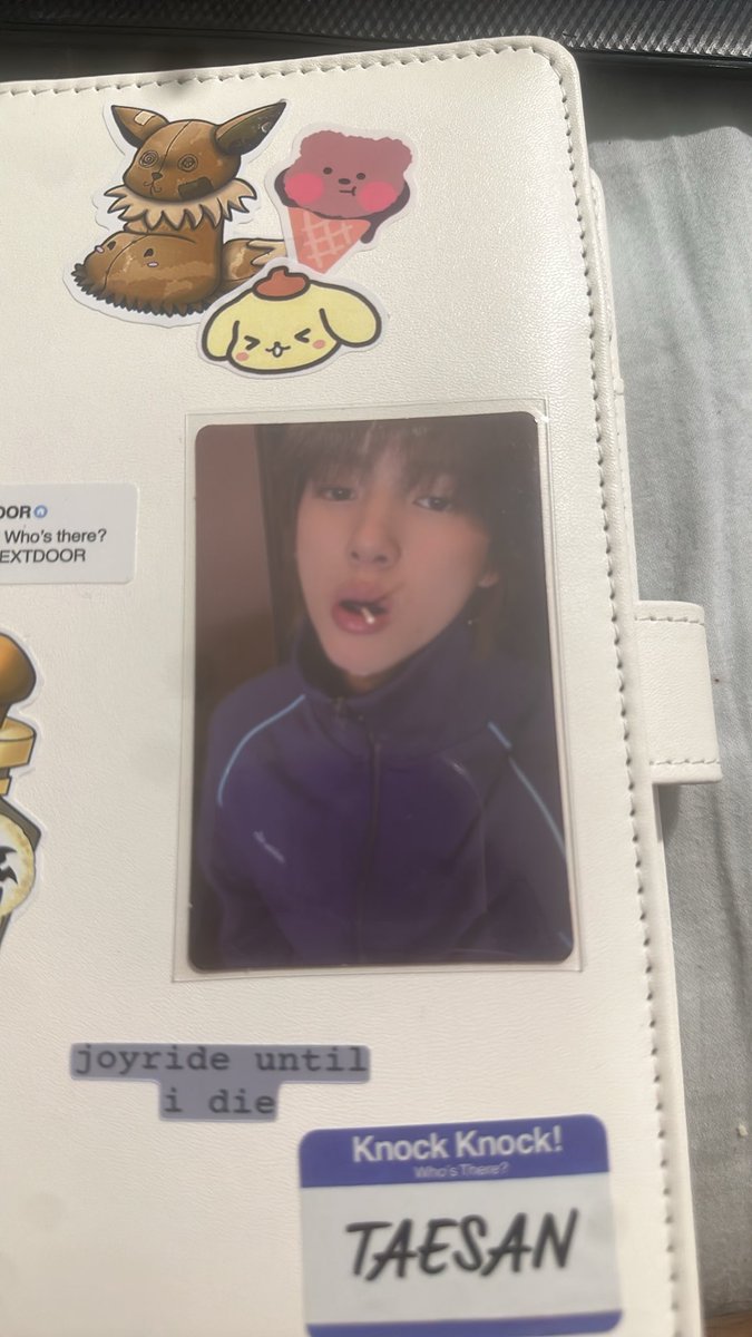 malulucollector's tweet photo. feedback positivo pra @tinhyeonn que trocou cmg esse jju lindíssimo 💗 veio bem embalado, super tranquilo e com brindes muito fofos :) https://t.co/zyGcbLotdd