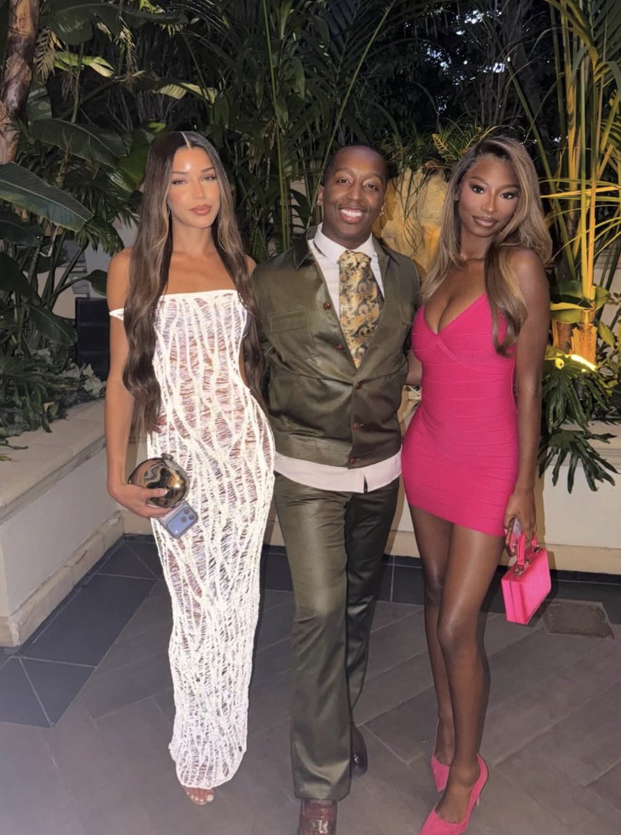 brinitybase's tweet photo. Trinity with Markell Washington on his insta dump! https://t.co/LyN6U7LZyD
