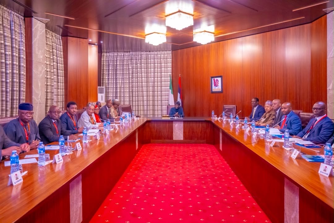officialABAT's tweet photo. 1/

Today, I received the Chairman of the Nigerian Exchange Group @ngxgrp, Alhaji (Dr.) Umaru Kwairanga, the Group Managing Director/Chief Executive Officer, Mr. Temi Popoola, and other members of the Board and Management at The Aso Villa. 

I commend Alhaji Kwairanga, Mr. Popoola, the Board and Management for their stewardship of an institution that has supported Nigerian enterprise and capital formation for over six decades.