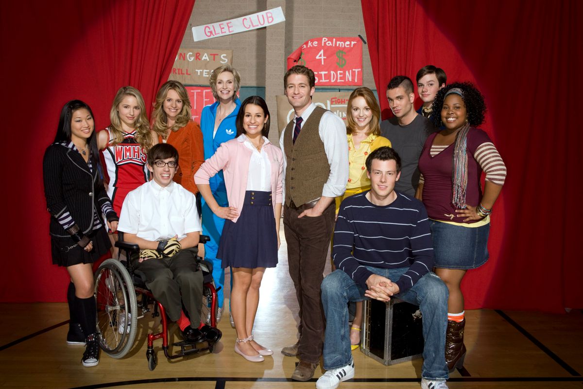THR's tweet photo. Ryan Murphy is considering bringing back 'Glee.' 

"It’s something to consider. For many, many people now in their 20s, they grew up on that show and it meant something to them. The music meant something. So, let’s kick it around and see what we get."

Read Murphy's THR interview: https://t.co/d7SuNzRVqD