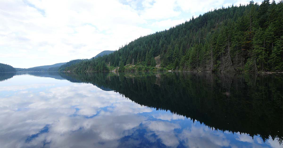 bchydro's tweet photo. Our Buntzen Lake recreation area is open and parking passes may be booked. Please be aware of the ongoing wildfire risk in the local area: https://t.co/6259pPVaZ1 #PortMoody #AnmoreBC https://t.co/uRejWGMWqP
